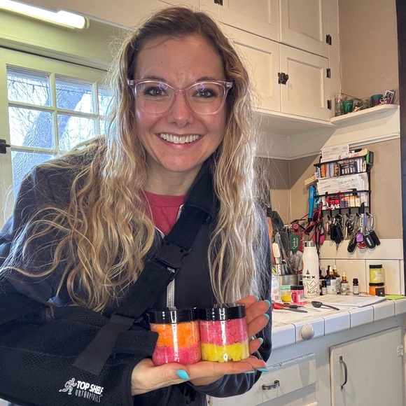 Meet your Posher, Jillian - Picture 3 of 11